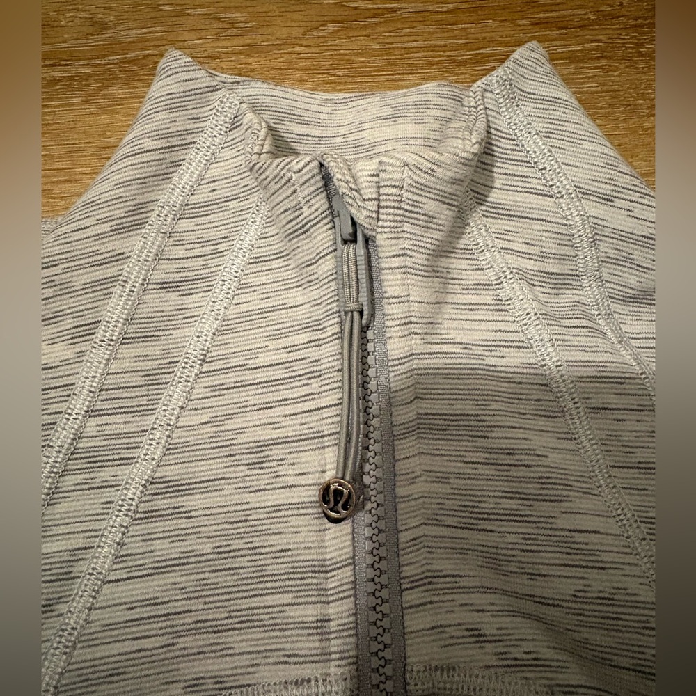 Lululemon Define Jacket in Wee Are From Space Nimbus Battleship - Picture 7 of 12